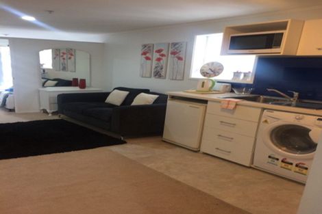 Photo of property in The Imperial Gardens Apartments, 718/135 Hobson Street, Auckland Central, Auckland, 1010