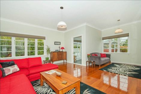 Photo of property in 2 Sherwood Street, Woburn, Lower Hutt, 5010