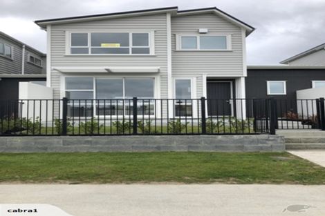 Photo of property in 77 Karepiro Drive, Stanmore Bay, Whangaparaoa, 0932