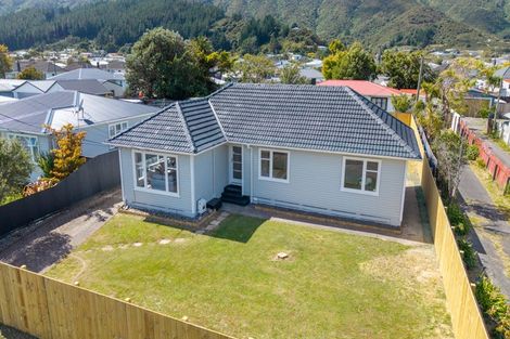 Photo of property in 32 Donnelley Drive, Wainuiomata, Lower Hutt, 5014