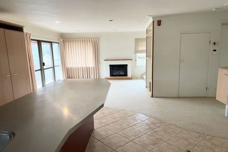 Photo of property in 116 Tiraumea Drive, Pakuranga, Auckland, 2010