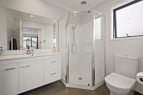 Photo of property in 22 Piripono Crescent, Pukekohe, 2120