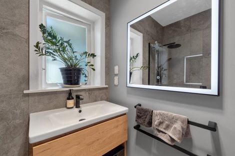 Photo of property in 18a Hay Street, Bromley, Christchurch, 8062