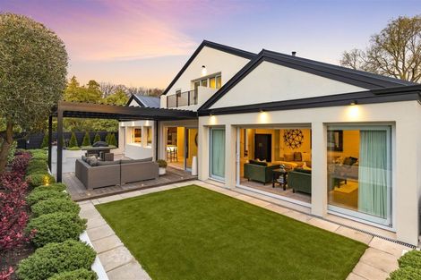 Photo of property in 9b Weka Street, Fendalton, Christchurch, 8041