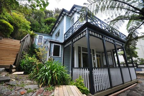 Photo of property in 140 Glenmore Street, Northland, Wellington, 6012