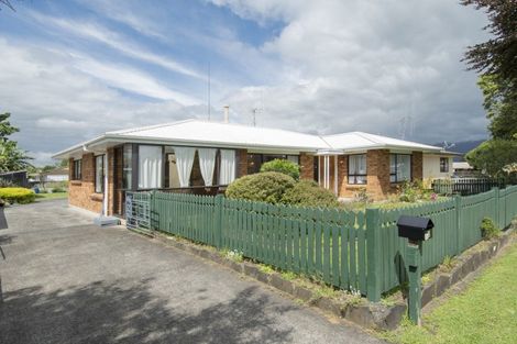 Photo of property in 2 Alexander Street, Katikati, 3129
