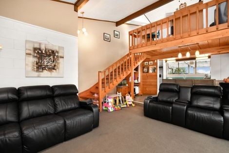 Photo of property in 11a Gills Avenue, Papakura, 2110