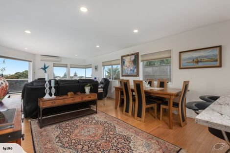 Photo of property in 140a Oceanview Road, Mount Maunganui, 3116