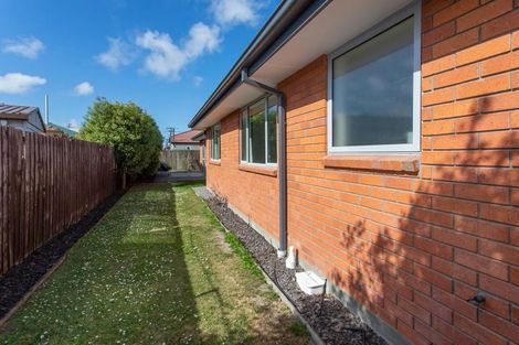 Photo of property in 2a Wildberry Street, Woolston, Christchurch, 8023