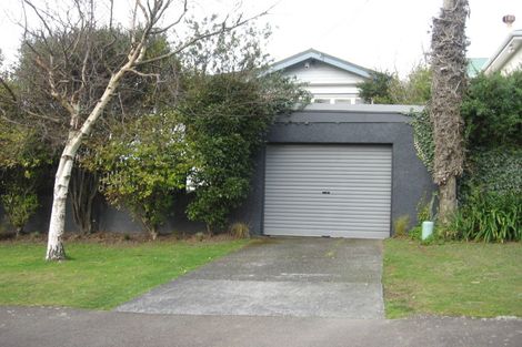 Photo of property in 9 Burrows Avenue, Karori, Wellington, 6012