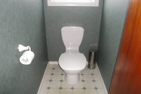 Photo of property in 10 Brassey Road, Saint Johns Hill, Whanganui, 4500