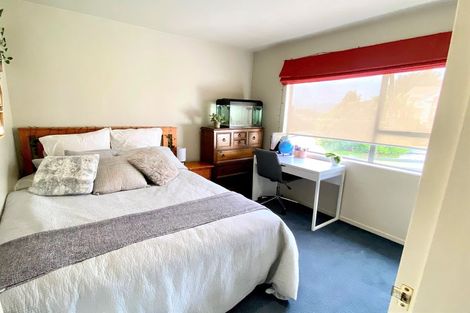 Photo of property in 2 Myers Grove, Churton Park, Wellington, 6037