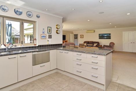 Photo of property in 8 James Drive, Woodend, 7610