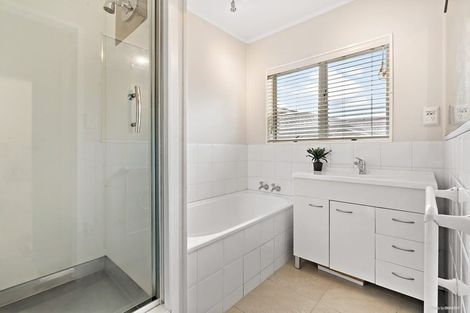 Photo of property in 2/37 Galvan Avenue, Sunnyhills, Auckland, 2010