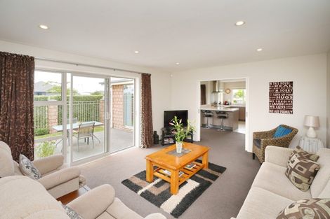 Photo of property in 32 Sovereign Boulevard, Kaiapoi, 7630