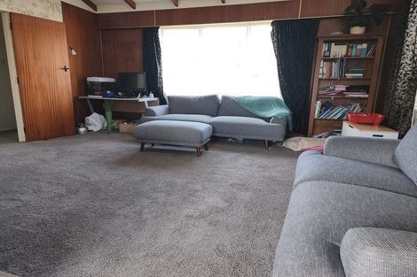 Photo of property in 3 Hawthorn Crescent, Stokes Valley, Lower Hutt, 5019