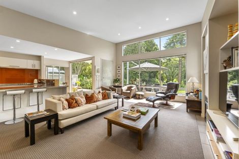 Photo of property in 10 Olivia Street, Stratford, 4332