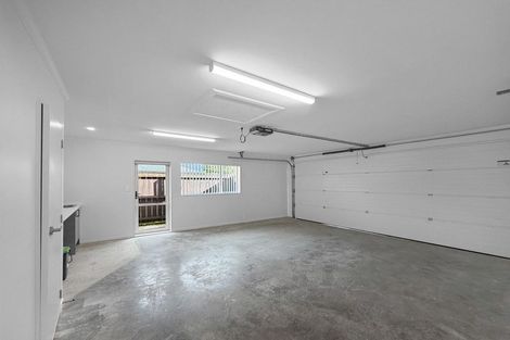 Photo of property in 65 Redcastle Drive, East Tamaki, Auckland, 2013
