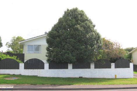 Photo of property in 35 Solar Road, Glen Eden, Auckland, 0602