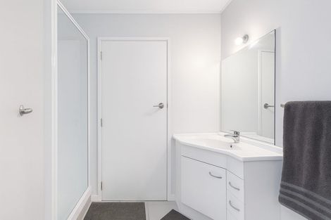 Photo of property in 37 Matuhi Rise, Henderson, Auckland, 0612