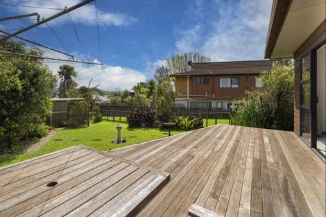 Photo of property in 1/72 Deep Creek Road, Torbay, Auckland, 0630