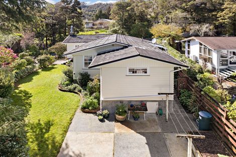 Photo of property in 4 Freemans Way, Pinehaven, Upper Hutt, 5019