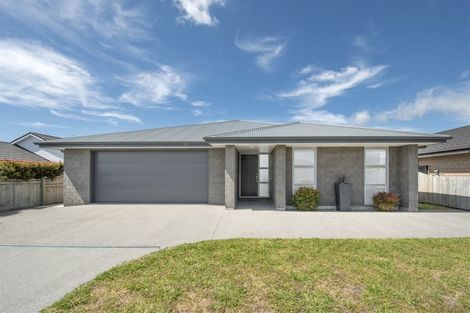 Photo of property in 9 Leet Crescent, Papamoa Beach, Papamoa, 3118