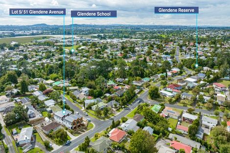 Photo of property in 23c Crystal Avenue, Glendene, Auckland, 0602