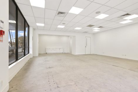 Photo of property in 1/320 Main Road, Tawa, Wellington, 5028