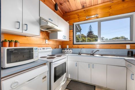 Photo of property in 6 Rawhiti Road, Pukerua Bay, 5026