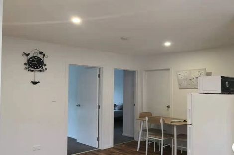 Photo of property in 3 Julia Place, Totara Vale, Auckland, 0629