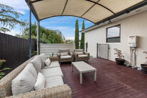 Photo of property in 1/884 Beach Road, Waiake, Auckland, 0630