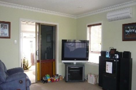 Photo of property in 7 Saint Lukes Place, Bader, Hamilton, 3206