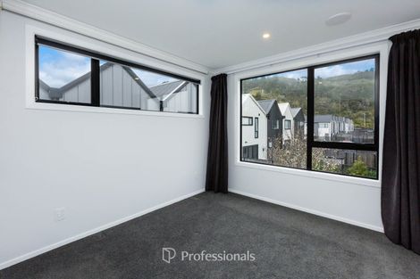 Photo of property in 10 Raeble Walkington Lane, Wallaceville, Upper Hutt, 5018