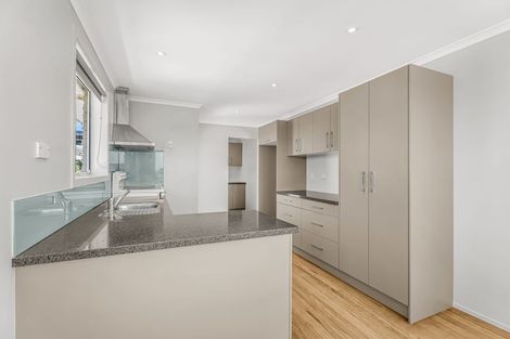 Photo of property in 5 Pine Grove, Tairua, 3508