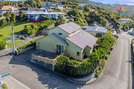 Photo of property in 201 Miromiro Road, Normandale, Lower Hutt, 5010