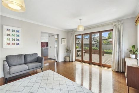 Photo of property in 8 Trist Place, Edgeware, Christchurch, 8013