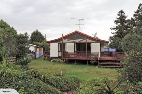 Photo of property in 32 Cemetery Road, Waiuku, 2123