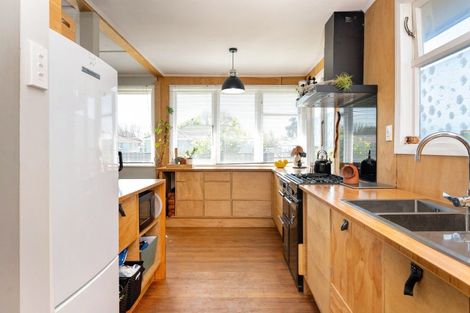 Photo of property in 710 Huia Street, Camberley, Hastings, 4120