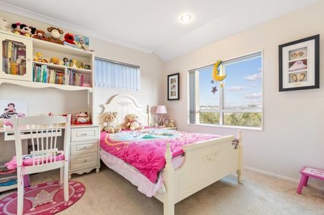 Photo of property in 20 Ravello Rise, Flat Bush, Auckland, 2019