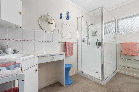 Photo of property in 247a Ngatai Road, Otumoetai, Tauranga, 3110