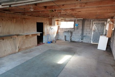 Photo of property in 26 Eastglen Road, Glen Eden, Auckland, 0602