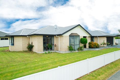 Photo of property in 2 Roger Street, Lytton West, Gisborne, 4010