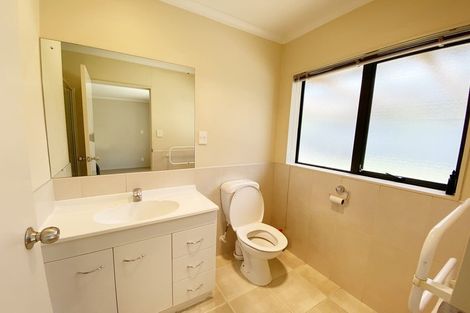 Photo of property in 21 Villino Place, Randwick Park, Auckland, 2105