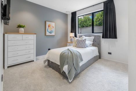 Photo of property in 8 St Elmo Rise, Shamrock Park, Auckland, 2016