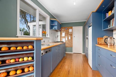 Photo of property in 27 Waikite Road, Welcome Bay, Tauranga, 3112