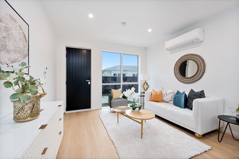 Photo of property in 80d Matipo Road, Te Atatu Peninsula, Auckland, 0610