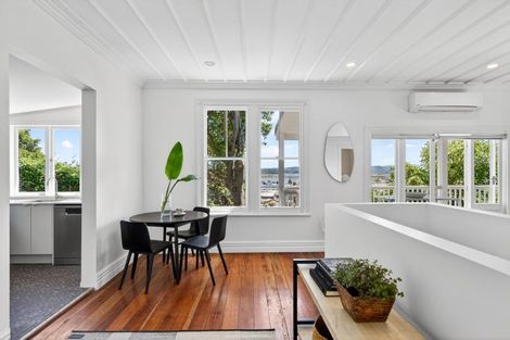 Photo of property in 1 Denholm Road, Hospital Hill, Napier, 4110