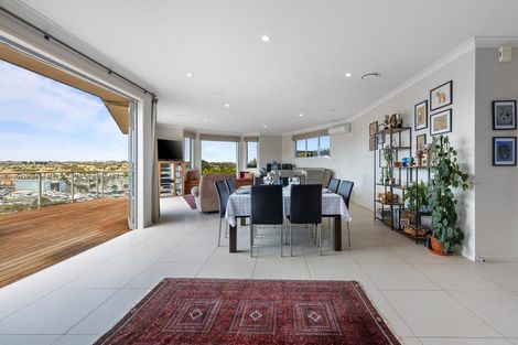 Photo of property in 64 Balboa Drive, Matakatia, Whangaparaoa, 0930