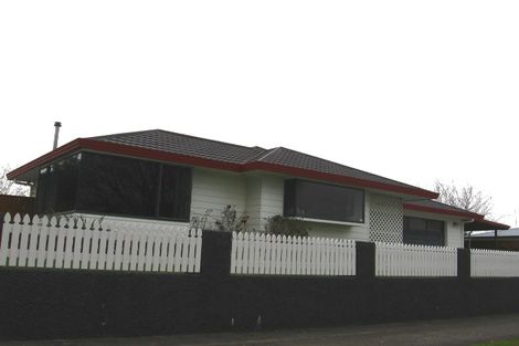 Photo of property in 39 Rosedale Crescent, Cloverlea, Palmerston North, 4412